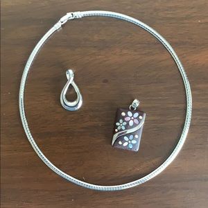 Necklace with 2 charms